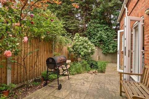 undefined, Cannon Hill, Southgate, London, N14