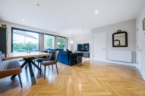 Victoria Road, Barnet, EN4