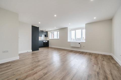 1 bedroom flat for sale, Chase Road, London, N14