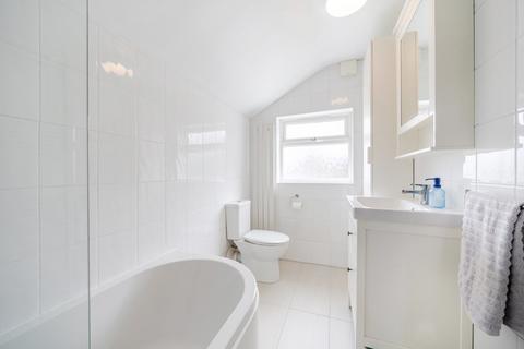 undefined, Chase Road, London, N14