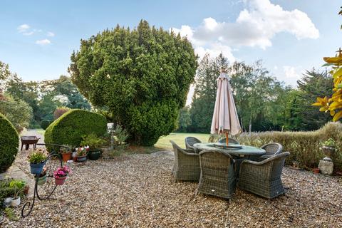 4 bedroom semi-detached house for sale, Beaumont Road,, Broxbourne, EN10