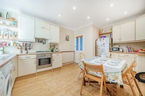 2 bedroom flat for sale, Bulwer Street, Shepherds Bush, London, W12