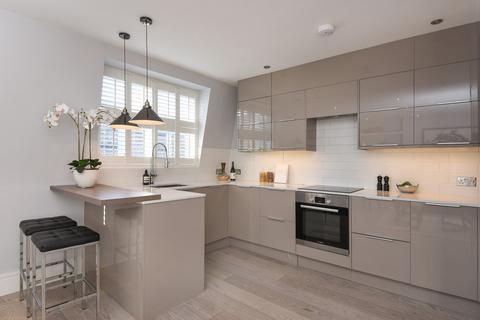 2 bedroom flat for sale, Sinclair Road, Brook Green, London, W14