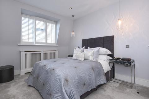 2 bedroom flat for sale, Sinclair Road, Brook Green, London, W14