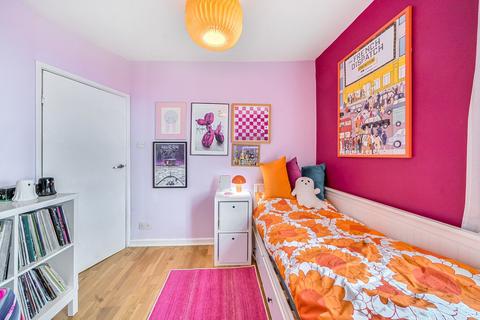 2 bedroom flat for sale, Uxbridge Road, London, W12