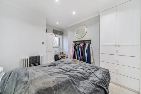 2 bedroom flat for sale, Minford Gardens, London, W14