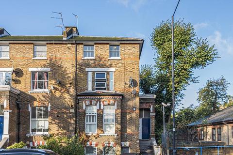 2 bedroom flat for sale, Coningham Road, London, W12