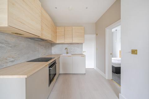 2 bedroom flat for sale, Hetley Road, London, W12