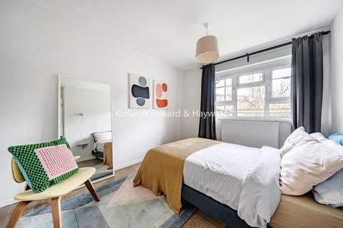 3 bedroom flat for sale, Westbourne Drive, London, SE23