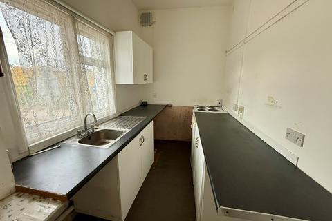 Basement Flat, 23 Belgrave Road, Margate, CT9 1XG