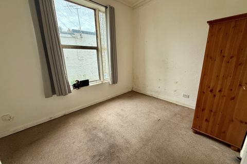 Basement Flat, 23 Belgrave Road, Margate, CT9 1XG