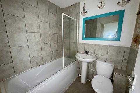 Basement Flat, 23 Belgrave Road, Margate, CT9 1XG