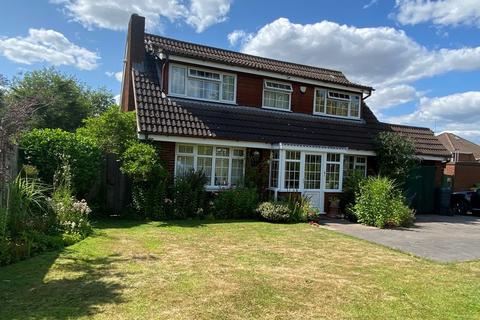 4 bedroom detached house for sale, Lynton Avenue, Stafford