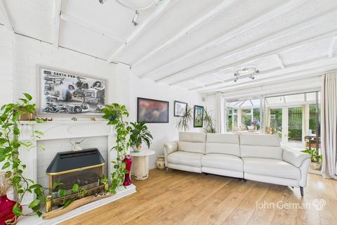 4 bedroom detached house for sale, Lynton Avenue, Stafford