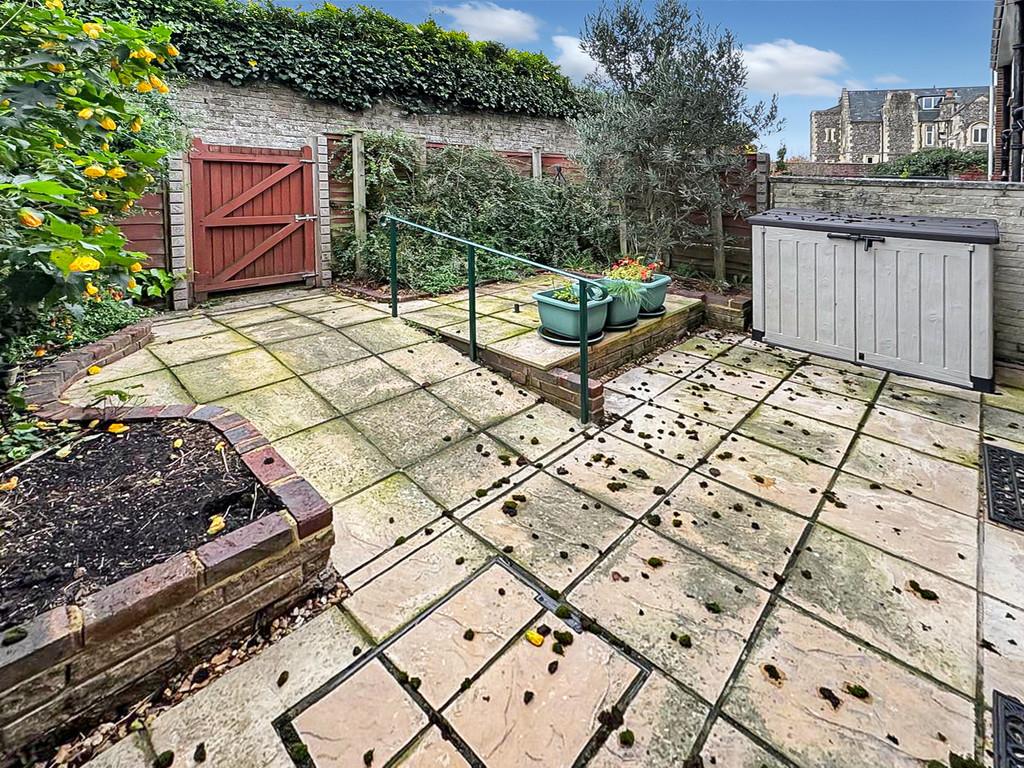 Garden (2)