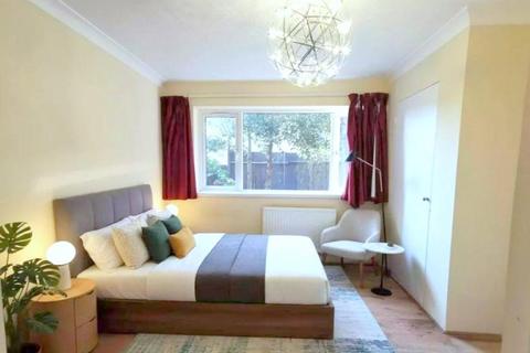 undefined, Temple Fortune Lane Hampstead Garden Suburb NW11