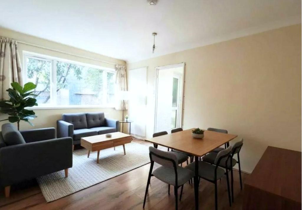 Temple-fortune-lane-hampstead-garden-suburb-nw11