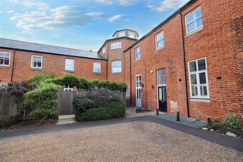 2 bedroom flat to rent, Mill Lane, Aylsham, Norwich