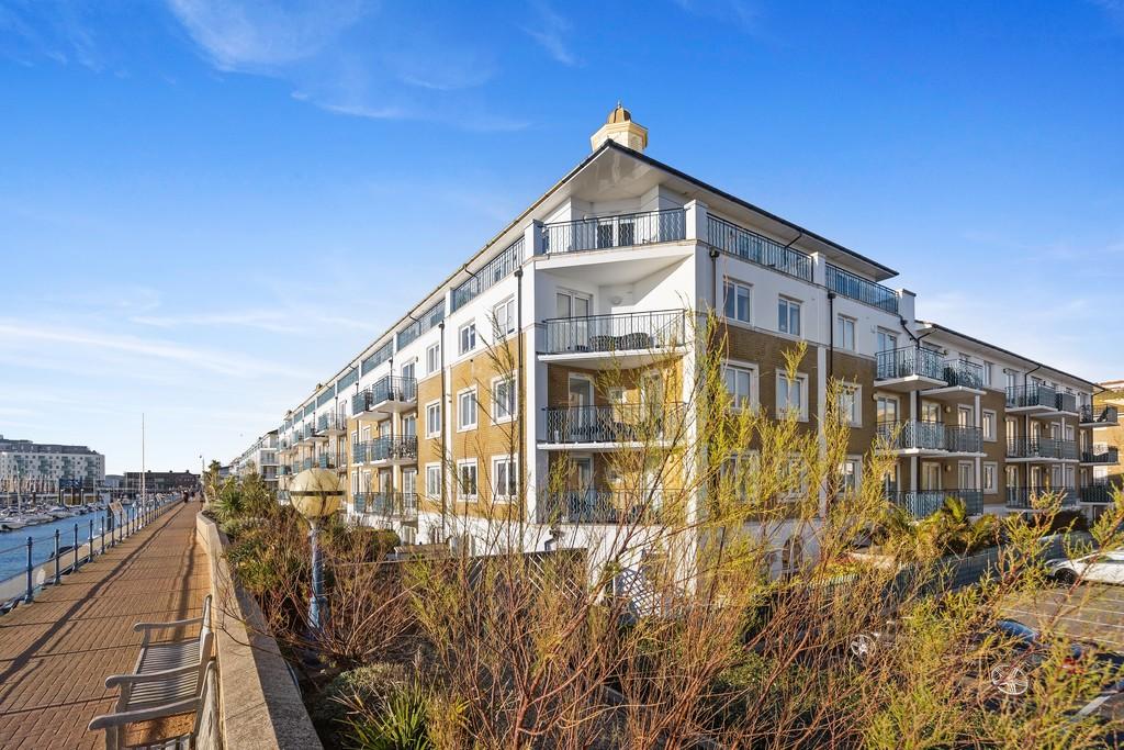 The Strand, Collingwood Court, 36 018