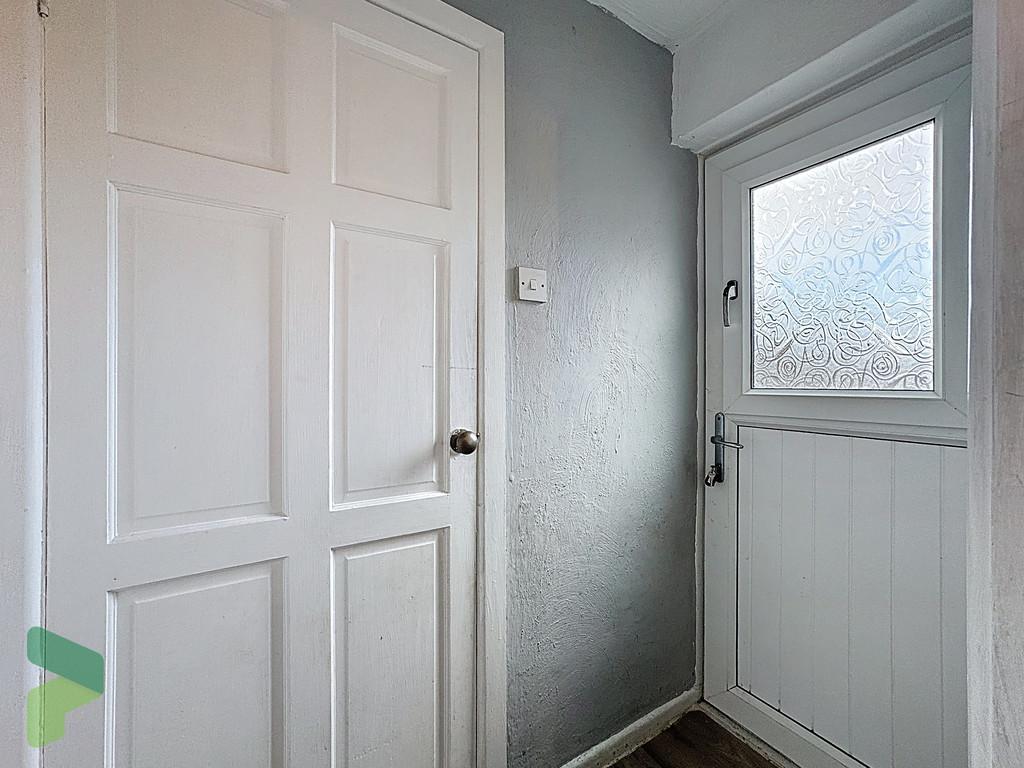 Rear vestibule