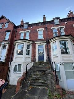 9 bedroom house to rent, Cardigan Road, Leeds