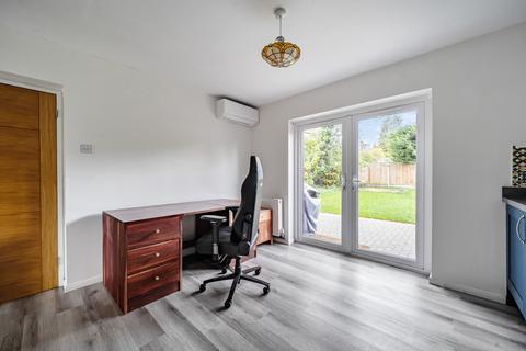 4 bedroom detached house for sale, Vincent Close, Fetcham, KT22