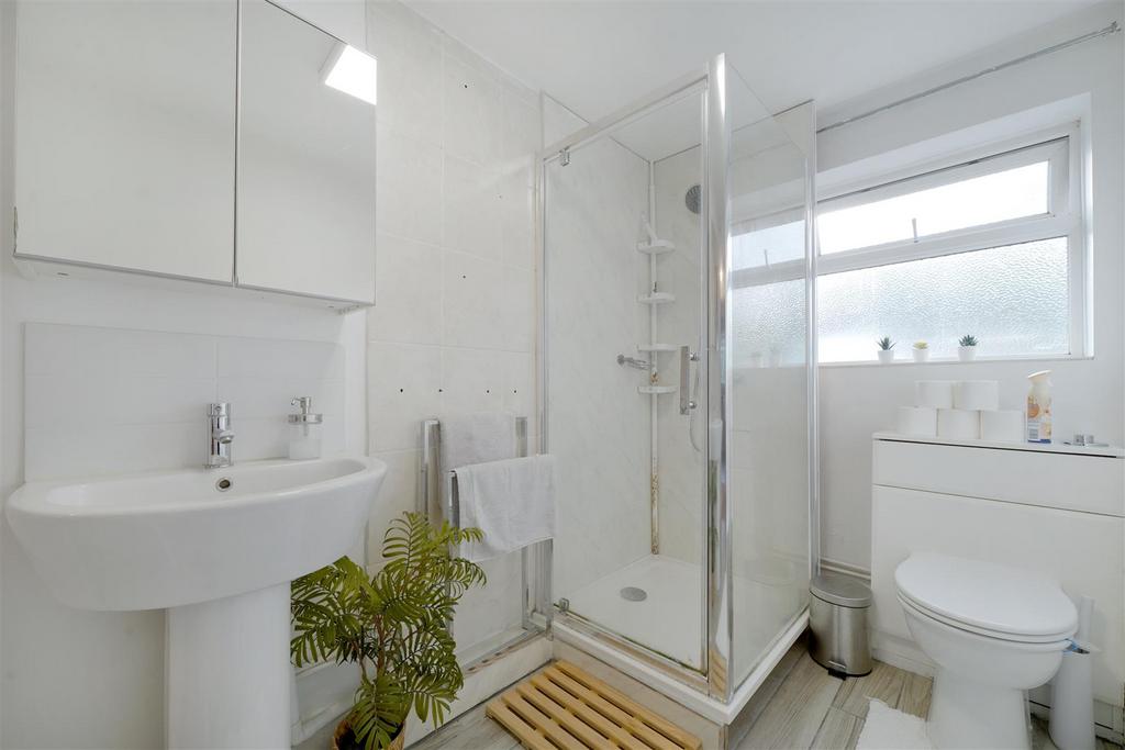 3 Sheppards Court, Horsenden Lane North - 1y TKJRd C