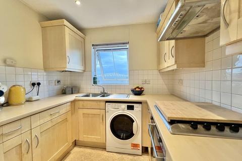 undefined, Windsor Close, Farnborough GU14