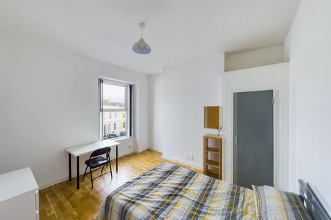 1 bedroom in a house share to rent, North Road West, Plymouth PL1