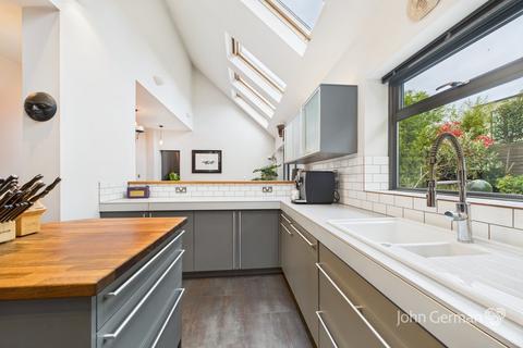 4 bedroom detached house for sale, Quarndon Heights, Allestree