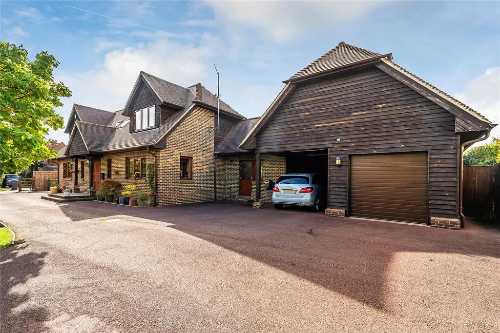 Carport & Garage