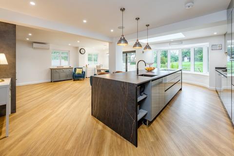 6 bedroom detached house for sale, Purley CR8