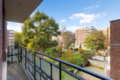 3 bedroom apartment to rent, London SW7