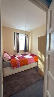undefined, Franklin Crescent, Mitcham CR4