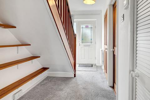 3 bedroom terraced house to rent, Caraway Road, Cambridge CB21