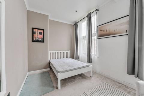 undefined, Hood Lodge, Aldersbrook, London, E11
