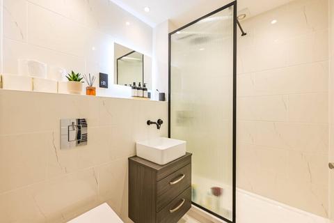 undefined, Green Pond Close, Walthamstow, London, E17