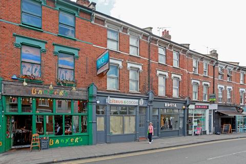 Restaurant to rent, 23 Park Rd London N8 8TE