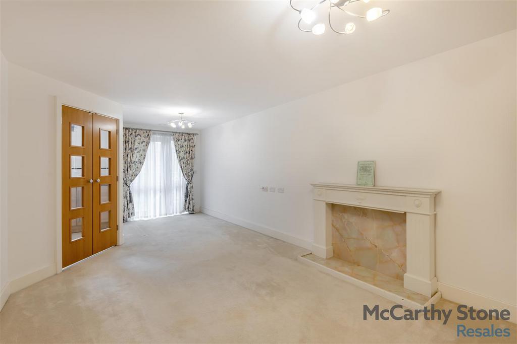 8667784-interior04.jpg