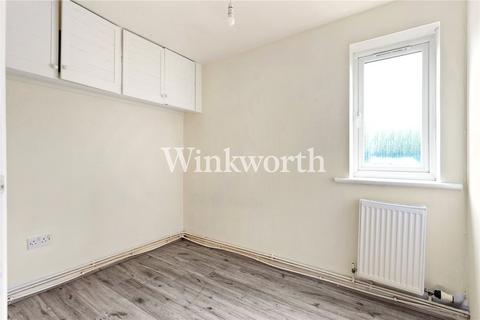 1 bedroom apartment for sale, Bream Close, London, N17