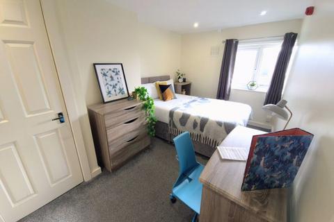 4 bedroom semi-detached house for sale, Talbot View, Leeds
