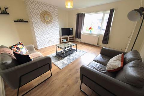 4 bedroom semi-detached house for sale, Talbot View, Leeds