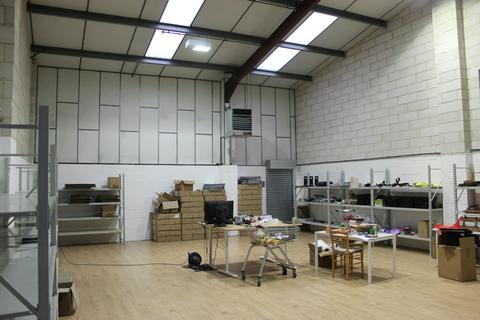 Warehouse to rent, Unit 2, Southmill Trading Centre Bishop's Stortford CM23 3DY