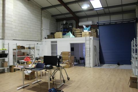 Warehouse to rent, Unit 2, Southmill Trading Centre Bishop's Stortford CM23 3DY