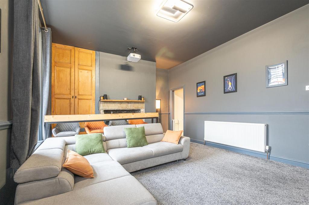 Second Lounge