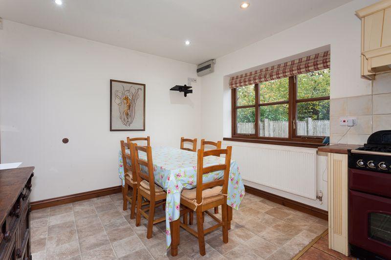 Dining kitchen