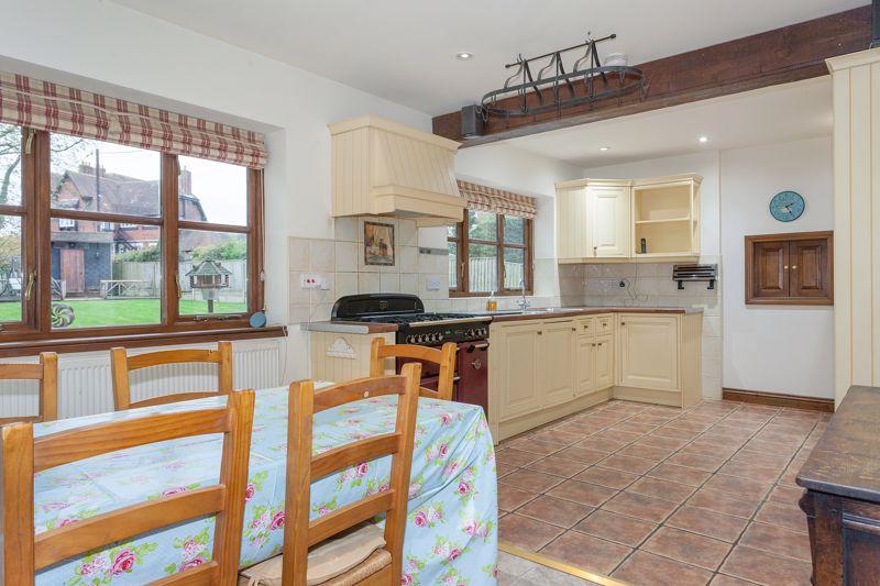 Dining kitchen