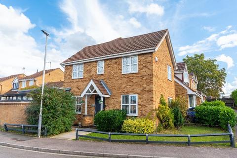 3 bedroom semi-detached house for sale, Lambourn Drive, Bushmead, Luton, Bedfordshire, LU2 7GQ