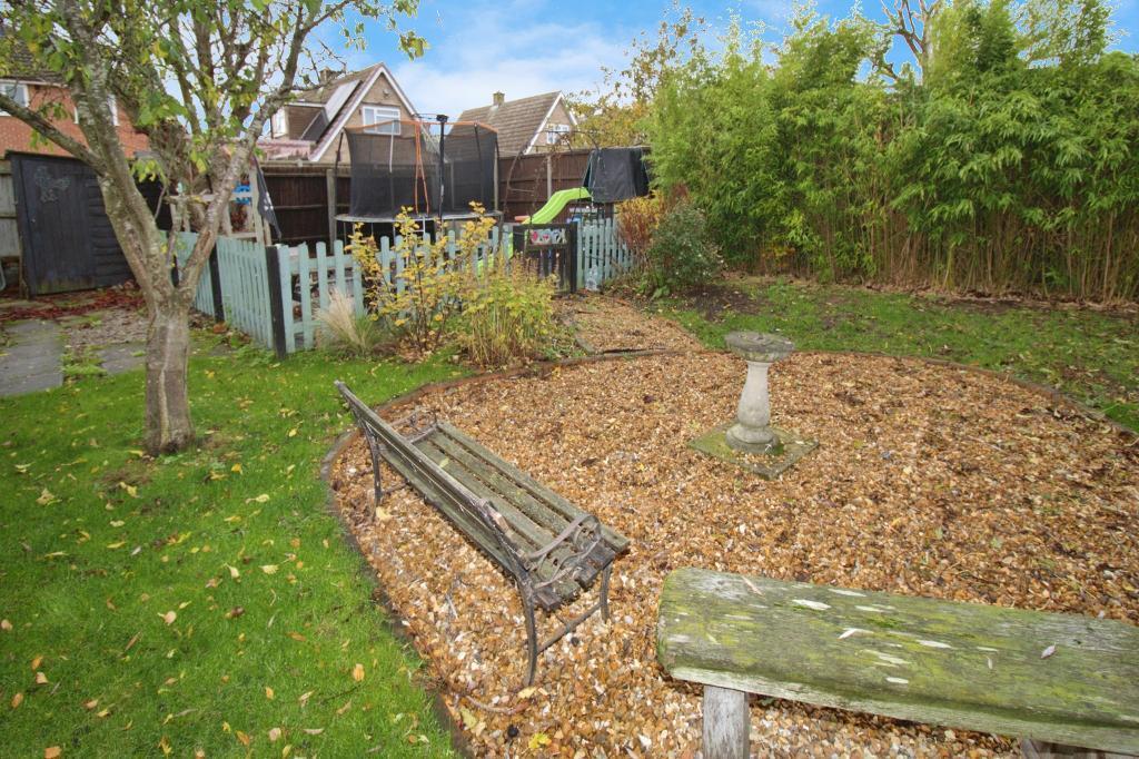 Enclosed play area