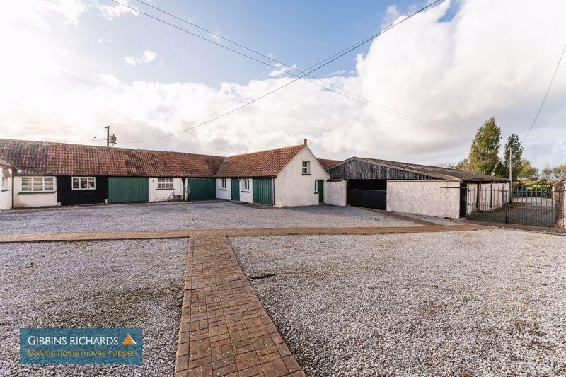 Cattle Shed /...